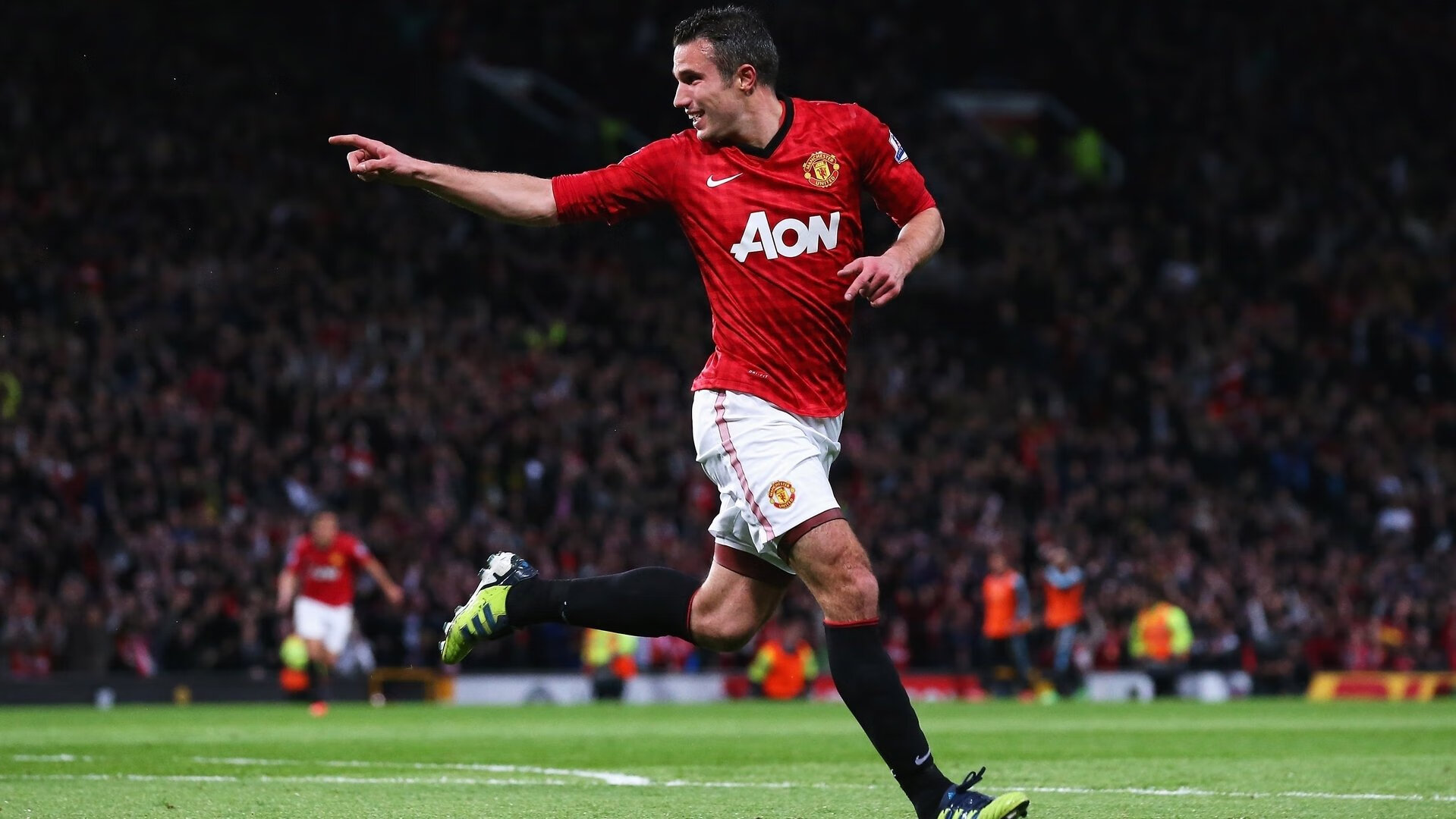 球队在中超关键战中通过定位球打破僵局，中超在战斗